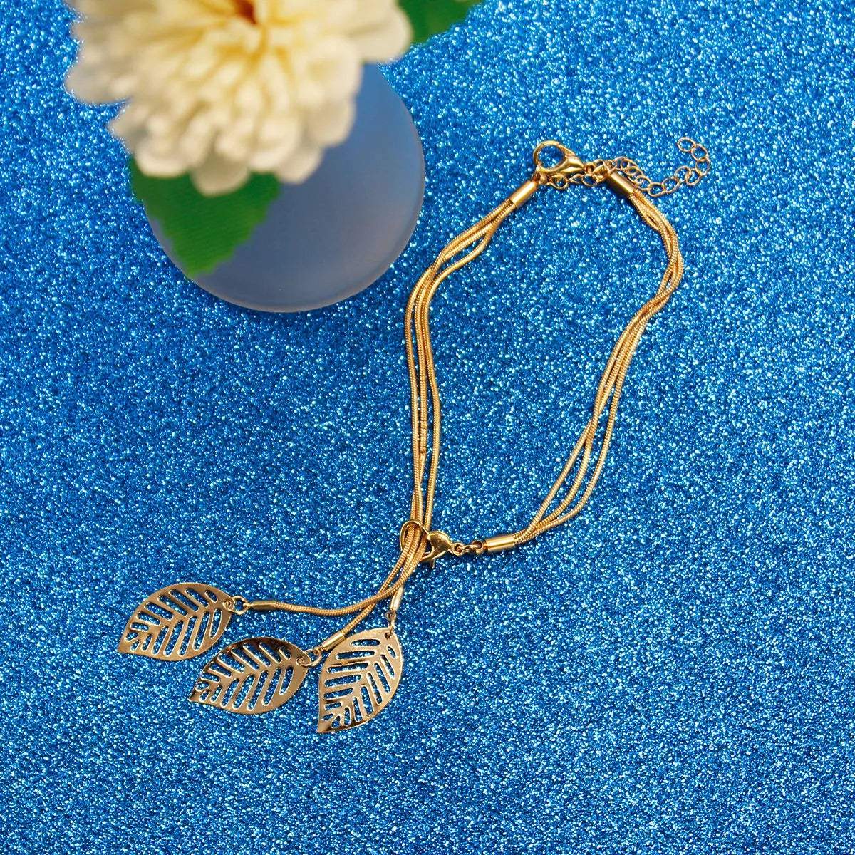 Elegant Gold Mesh Hollow Leaves Bracelet – Women’s Fashion Alloy Jewelry