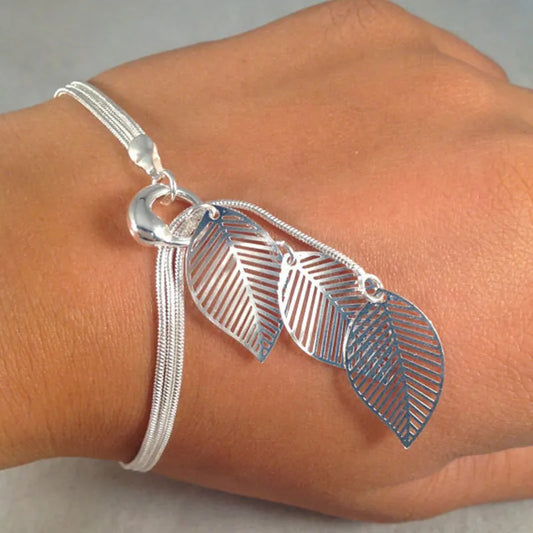 Elegant Gold Mesh Hollow Leaves Bracelet – Women’s Fashion Alloy Jewelry